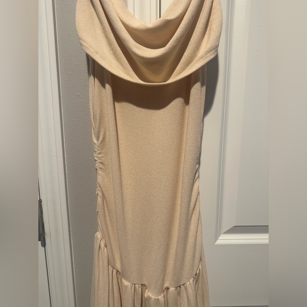 Lioness Off-Shoulder Maxi Dress in Cream - Picture 5 of 8